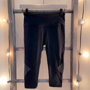 Victoria Sport CROPPED knockout legging